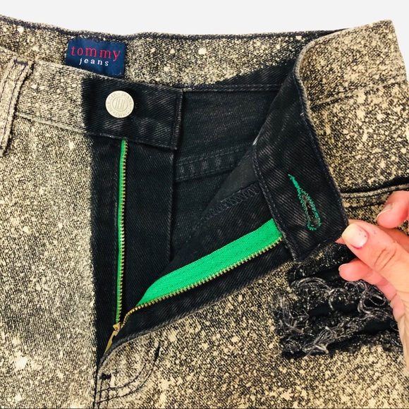 TOMMY HILFIGER 90’s Destroyed High-Rise Shorts 28 - Picture 4 of 16